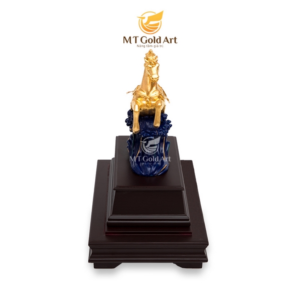 tượng ngựa mạ vàng 5