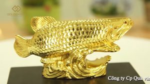 tượng cá rồng mạ vàng