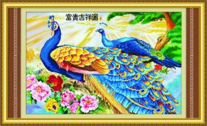 Tranh đính đá con công