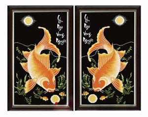 Tranh thêu chữ thập lý ngư vọng nguyệt
