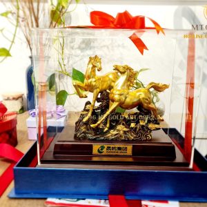 Tượng song mã dát vàng – MT Gold Art