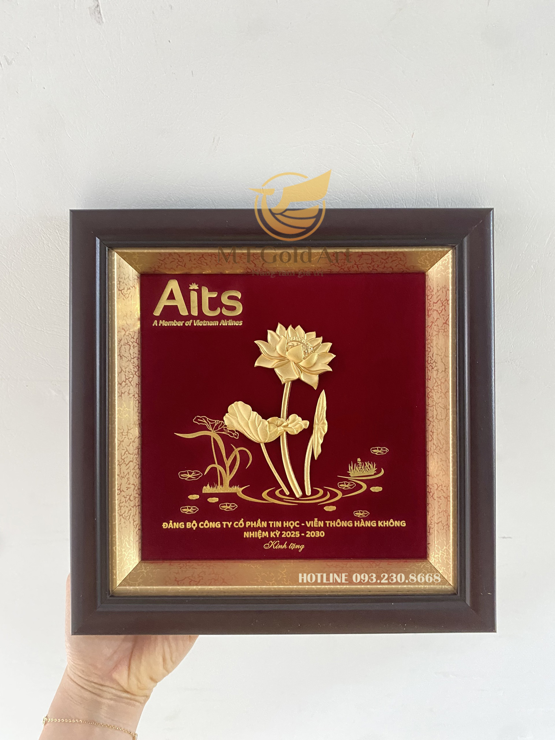 quà tặng kỷ niệm thành lập công ty ấn tượng ý nghĩa nhất