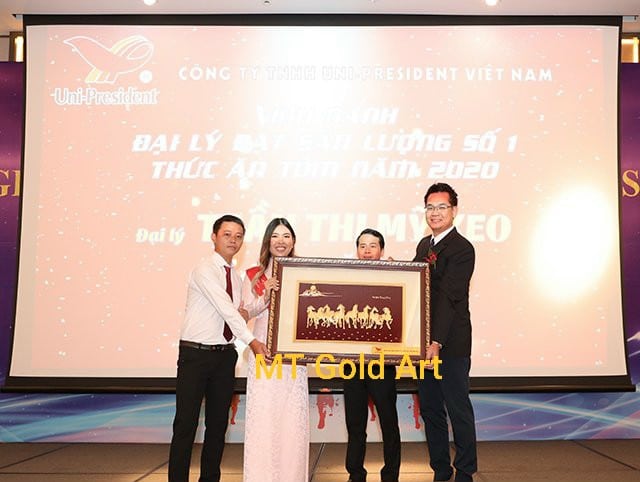 quà tặng đại hội đảng