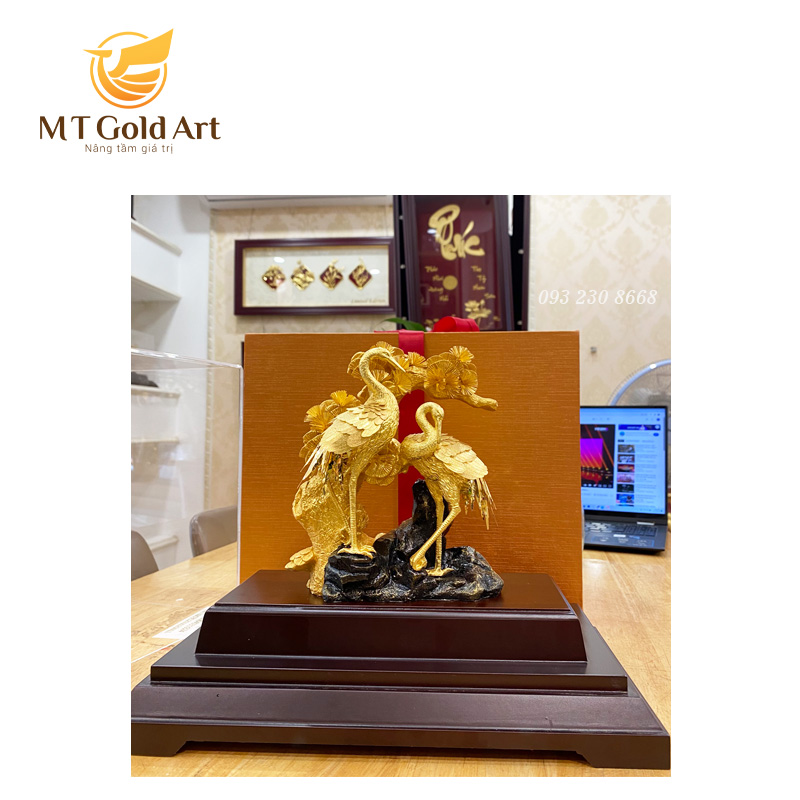 Tượng Tùng hạc - quà tặng sếp về hưu sang trọng ý nghĩa nhất Tượng Tùng hạc - quà tặng sếp về hưu sang trọng ý nghĩa nhất