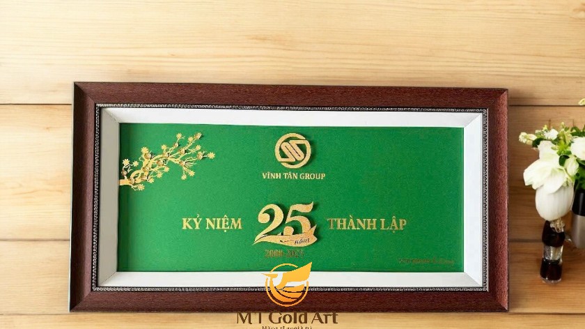 quà kỷ niệm 25 năm thành lập công ty Vĩnh Tân