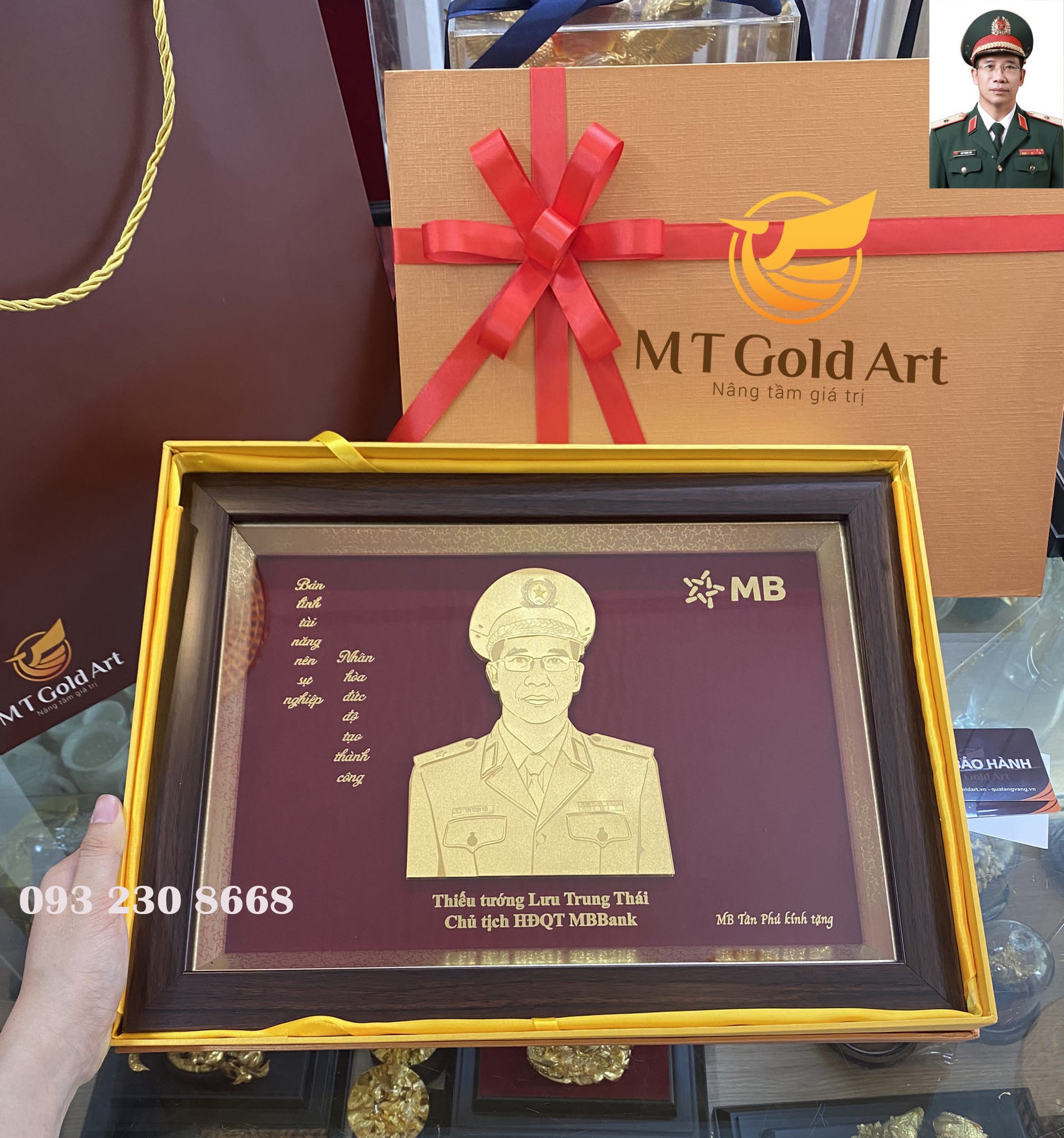 Quà tặng sếp - chủ tịch ấn tượng ý nghĩa tranh chân dung thiết kế theo yêu cầu