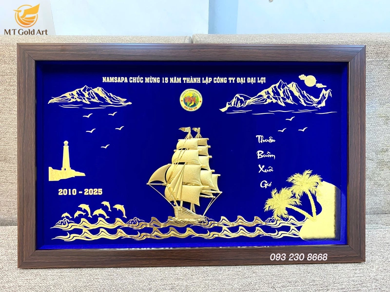ý nghãi tranh thuyền buồm mạ vàng 