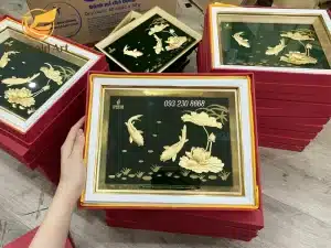 quà tết tặng đối tác khách hàng PV gas - tranh cá chép hoa sen