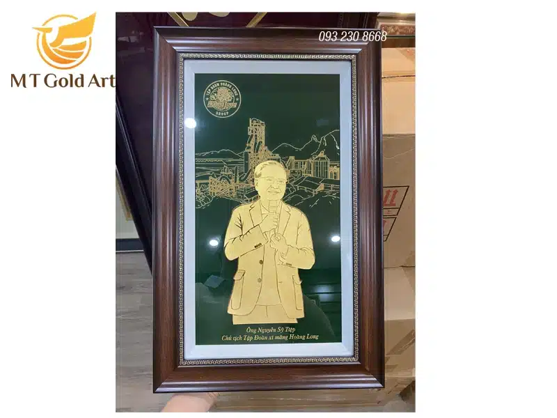 tranh chan dung ma vang chu tich tap doan hoang long