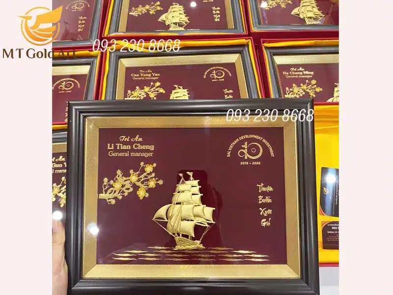 tranh tri an lanh dao dip ky niem 10 nam thanh lap cong ty