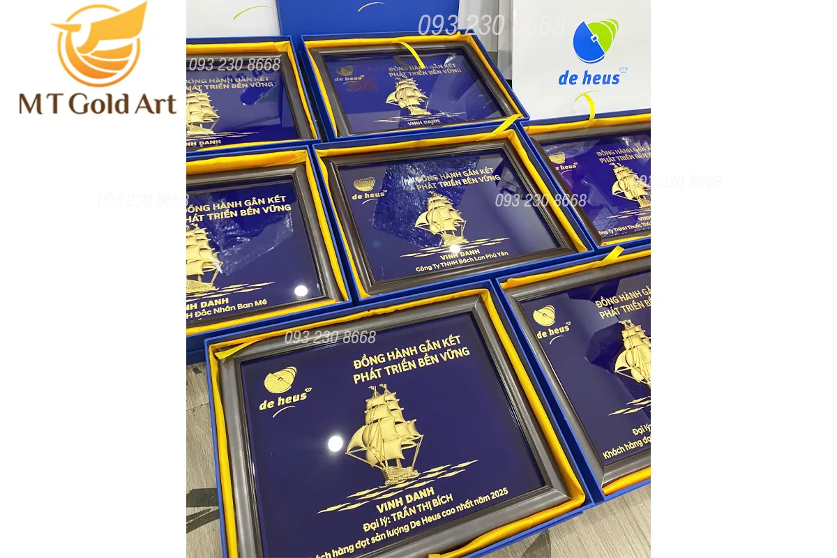 Quà vinh danh khách hàng đạt sản lượng cao nhất năm 2025 qua vinh danh dai ly dat san luong cao nhat nam