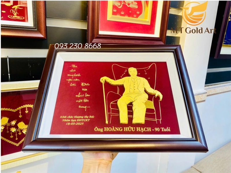 tranh chan dung ma vang mung tho cu ong 90 tuoi